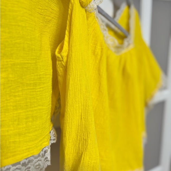 Vintage Handmade Yellow Lace Boho Blouse | Flowy Cottagecore Top - Picture 4 of 9